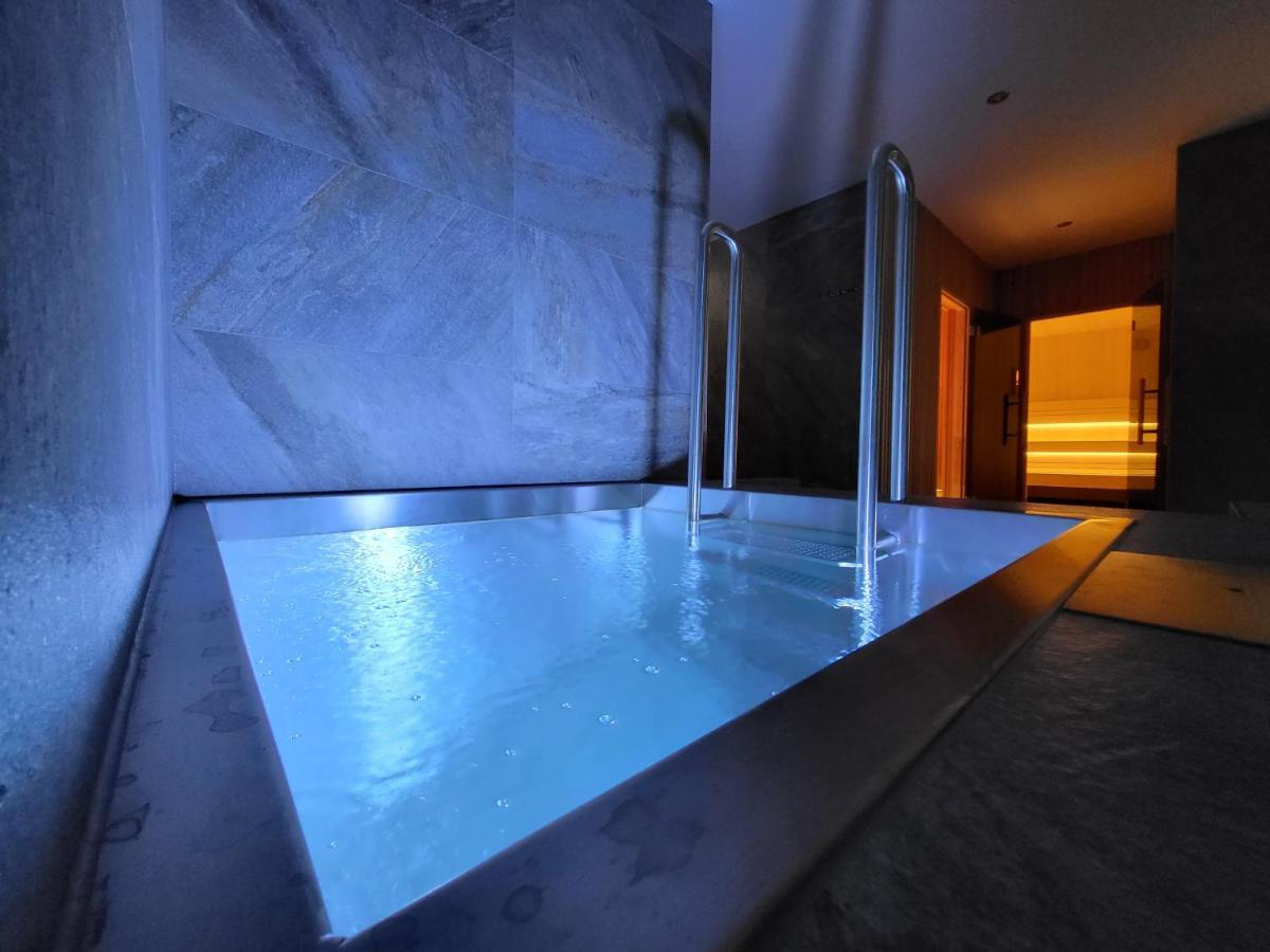 Chaty Krusetnica S Luxusnym Privatnym Wellness Extérieur photo