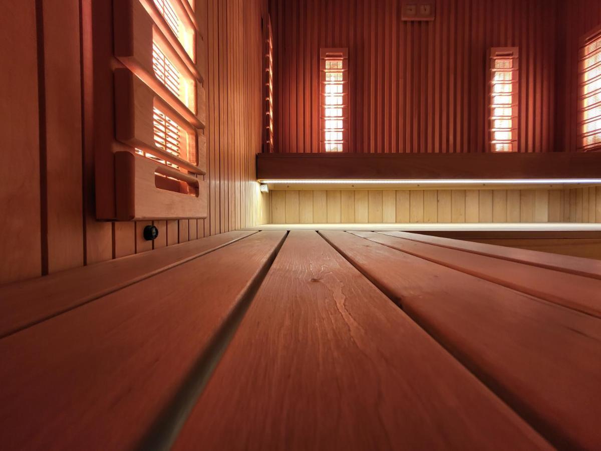 Chaty Krusetnica S Luxusnym Privatnym Wellness Extérieur photo