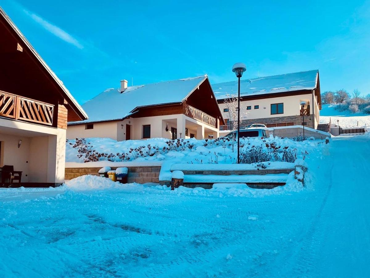 Chaty Krusetnica S Luxusnym Privatnym Wellness Extérieur photo
