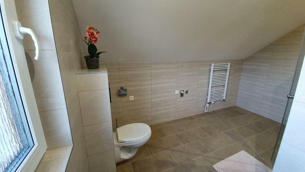 Chaty Krusetnica S Luxusnym Privatnym Wellness Extérieur photo