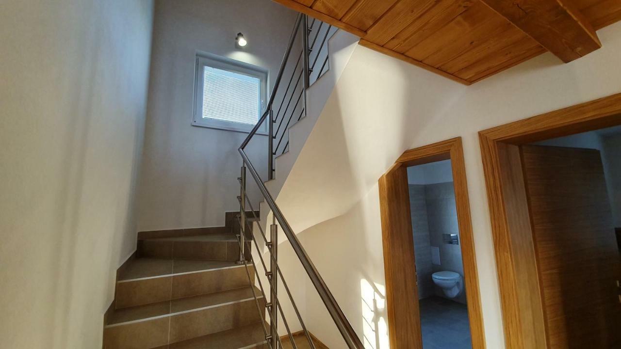 Chaty Krusetnica S Luxusnym Privatnym Wellness Extérieur photo